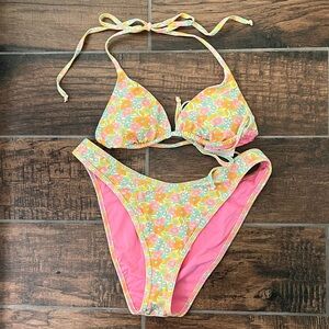 NWT Dippin Daisys floral set Sunset Grove medium